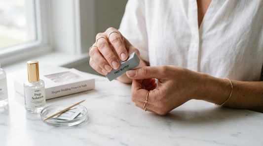 Elegant Wedding Press On Nails for Guests and Bridesmaids