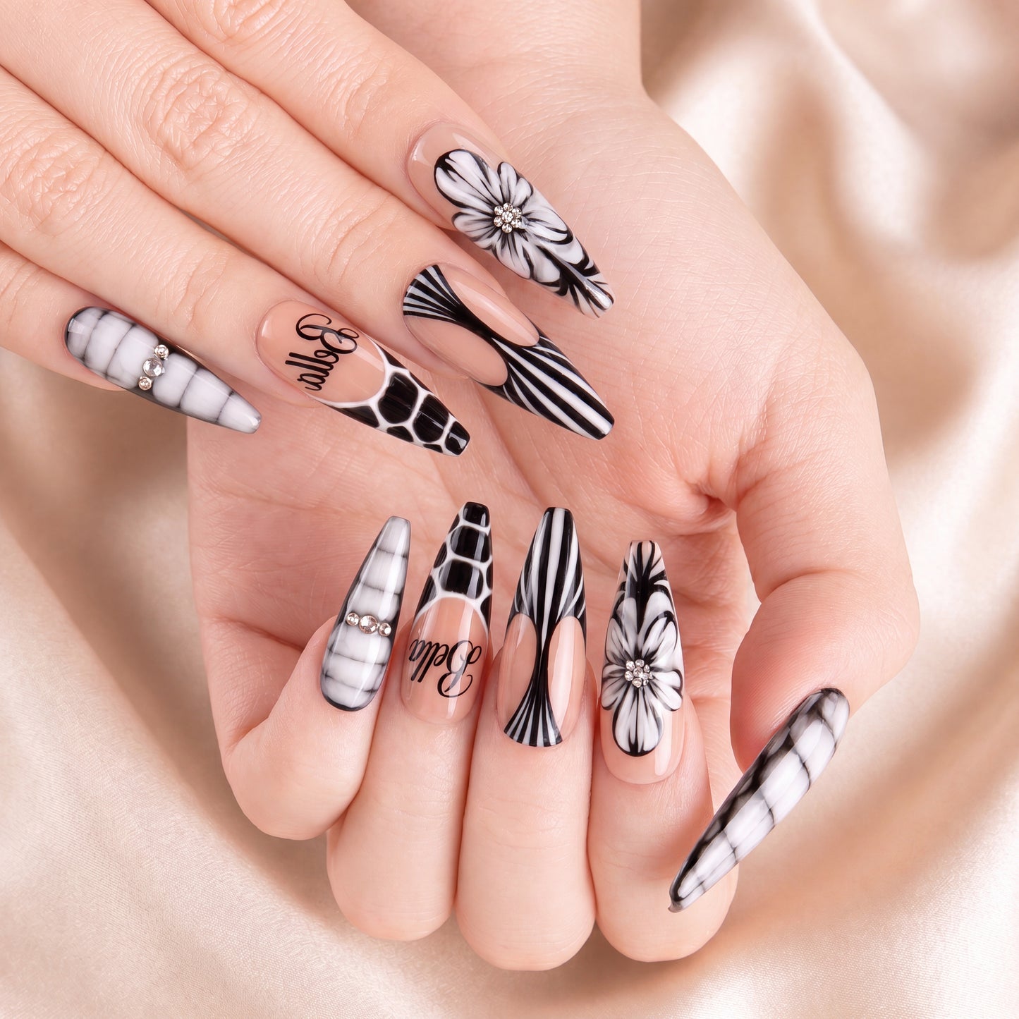 Noir Bloom - Personalized Press-On Nails