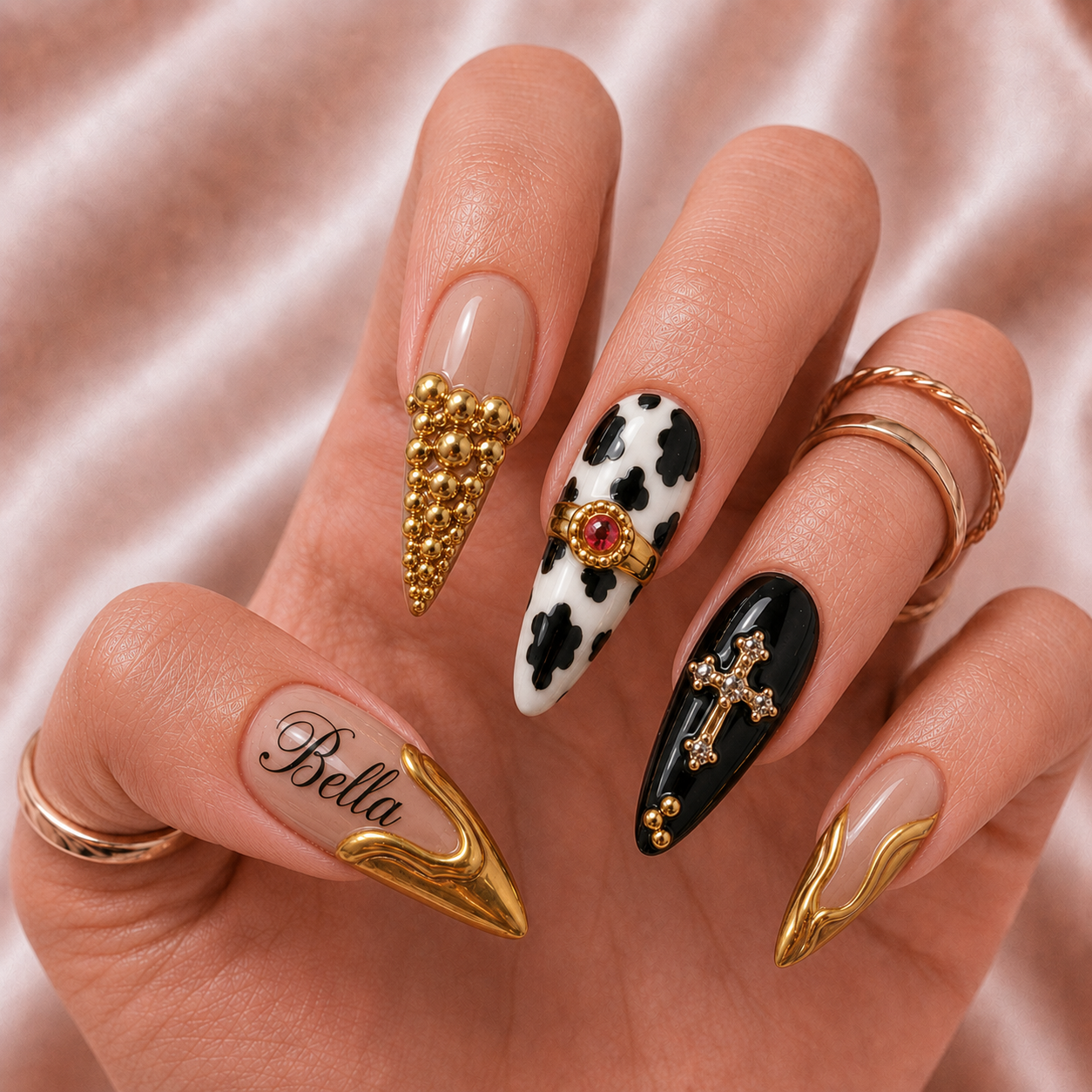 Golden Rebel - Personalized Press-On Nails