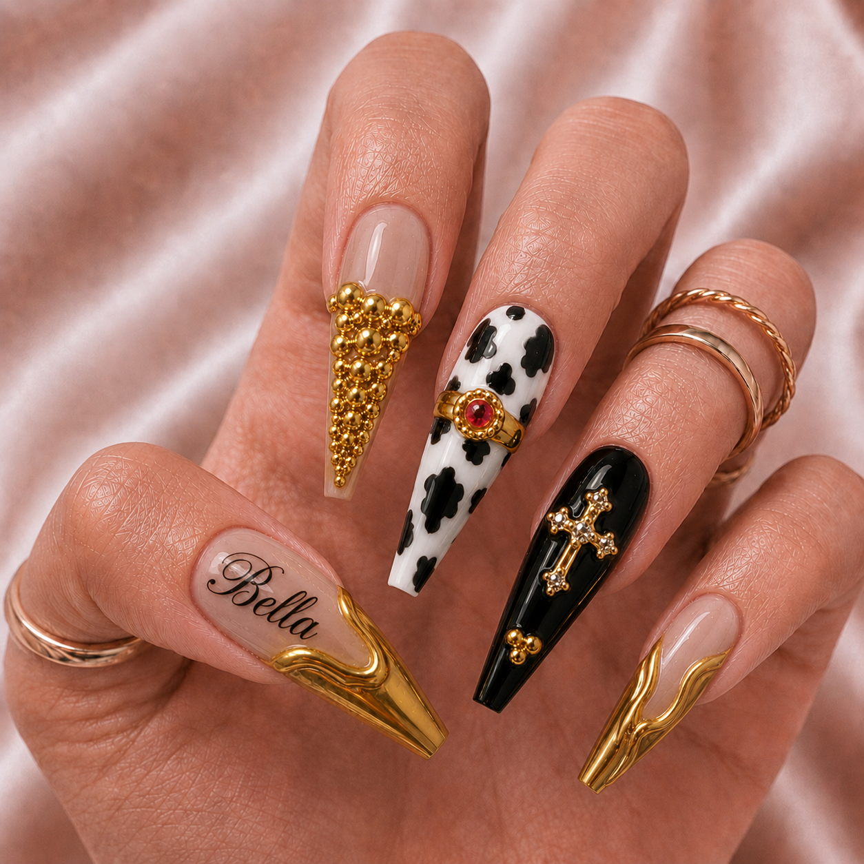 Golden Rebel - Personalized Press-On Nails