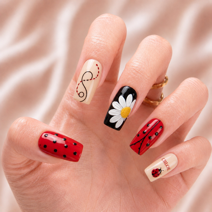 Daisy Buzz Besties - Personalized Press-On Nails