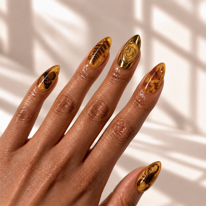 Amber Resin Insect - Personalized Press-On Nails