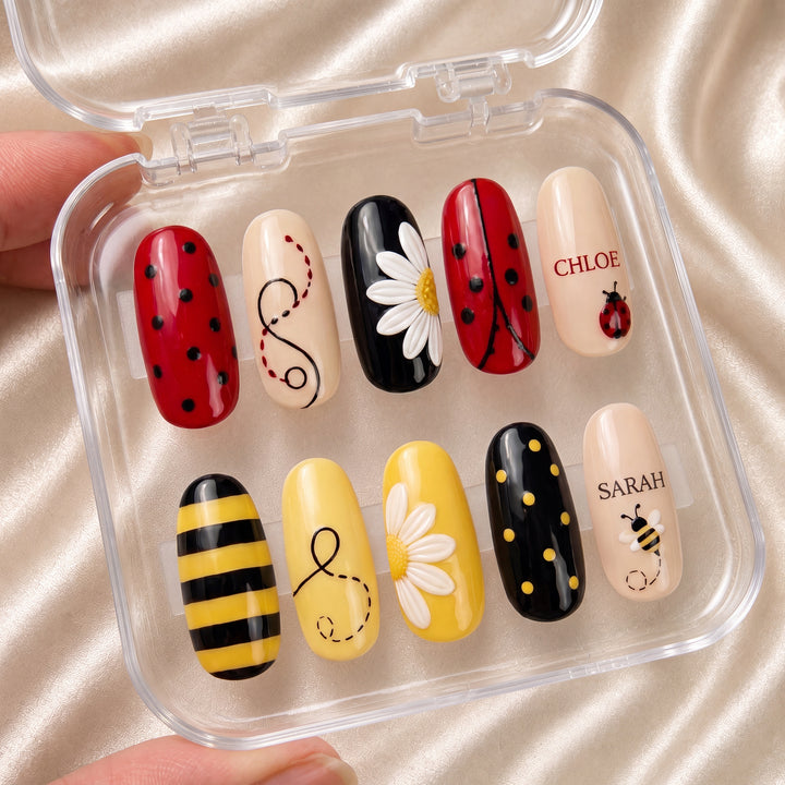 Daisy Buzz Besties - Personalized Press-On Nails