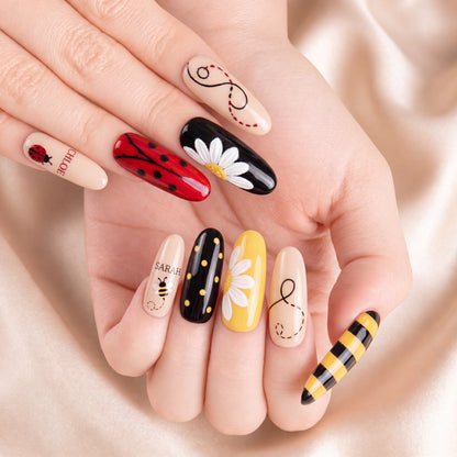 Daisy Buzz Besties - Personalized Press-On Nails