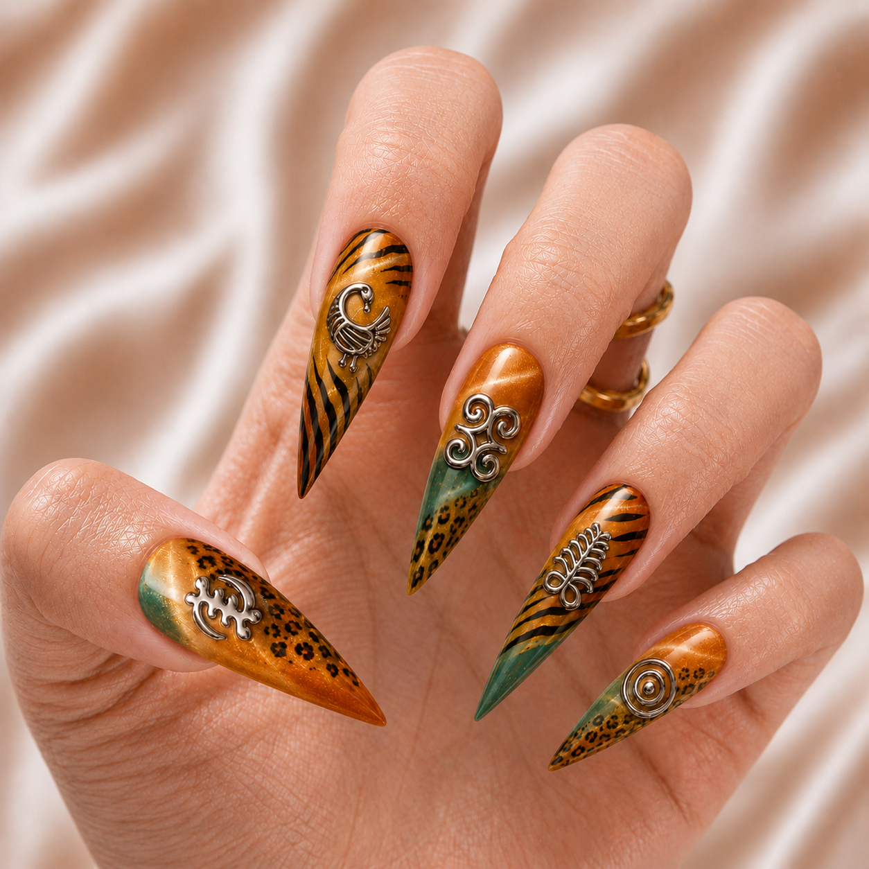 Adinkra - Press-On Nails
