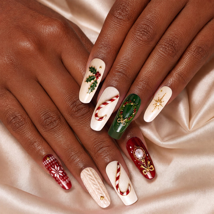 Cozy Christmas Charm – Personalized Press-On Nails