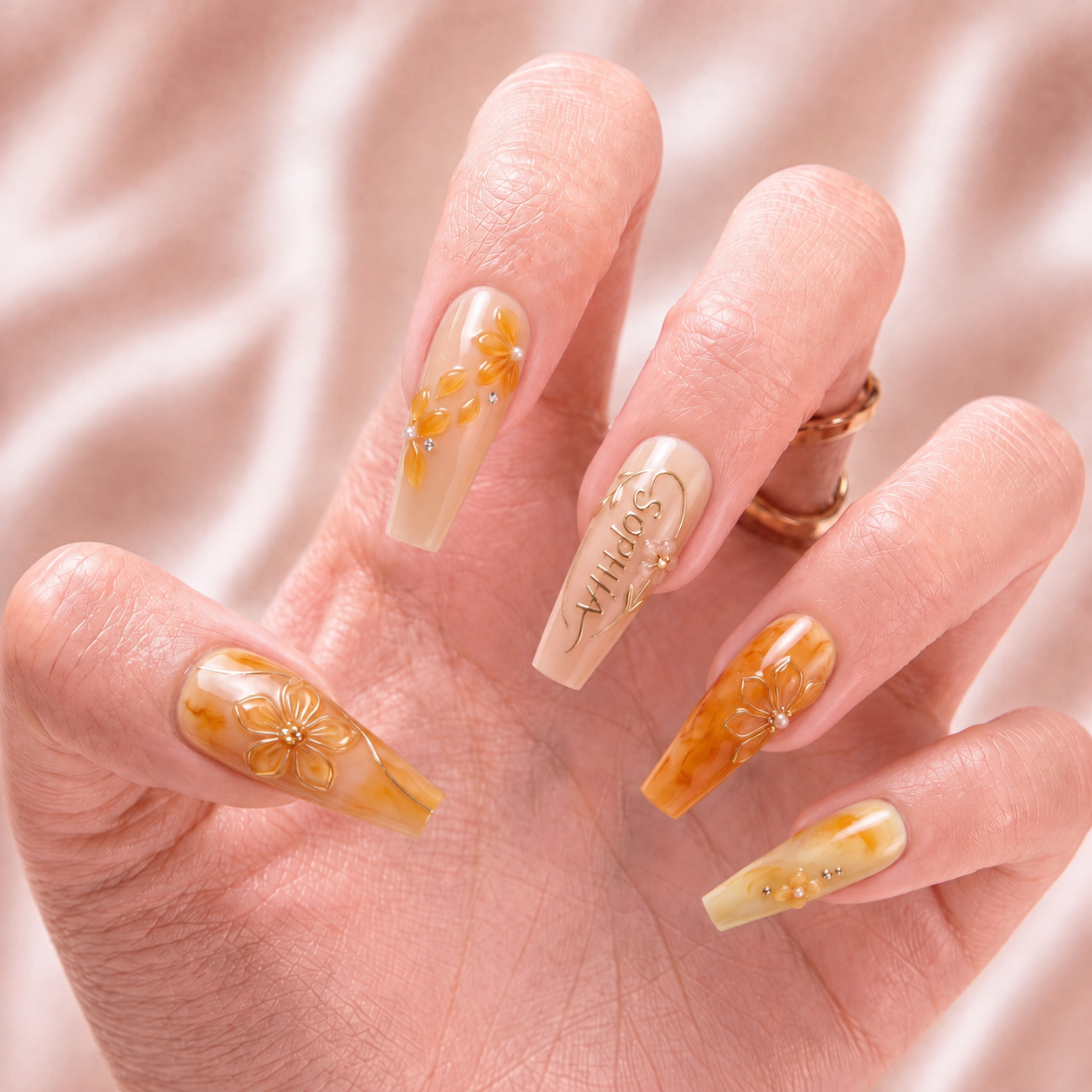 Honey Petals - Personalized Press-On Nails