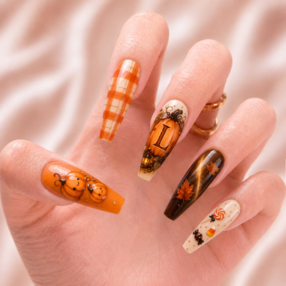 Cute Pumpkin Initial – Personalized Press-On Nails