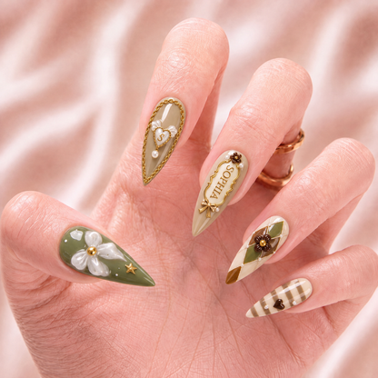 The Ivy Letter - Personalized Press-On Nails